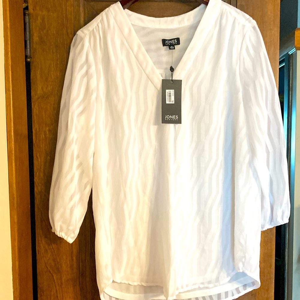 Jones New York Women's White V-Neck Top